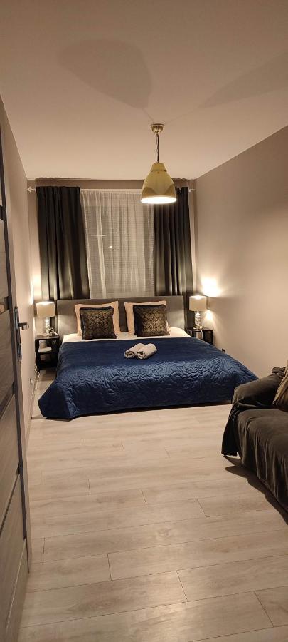 Centrum Warszawy Klimatyzacja Ac W Salonie I Wentylator W Sypialni -City Center The Best Places *